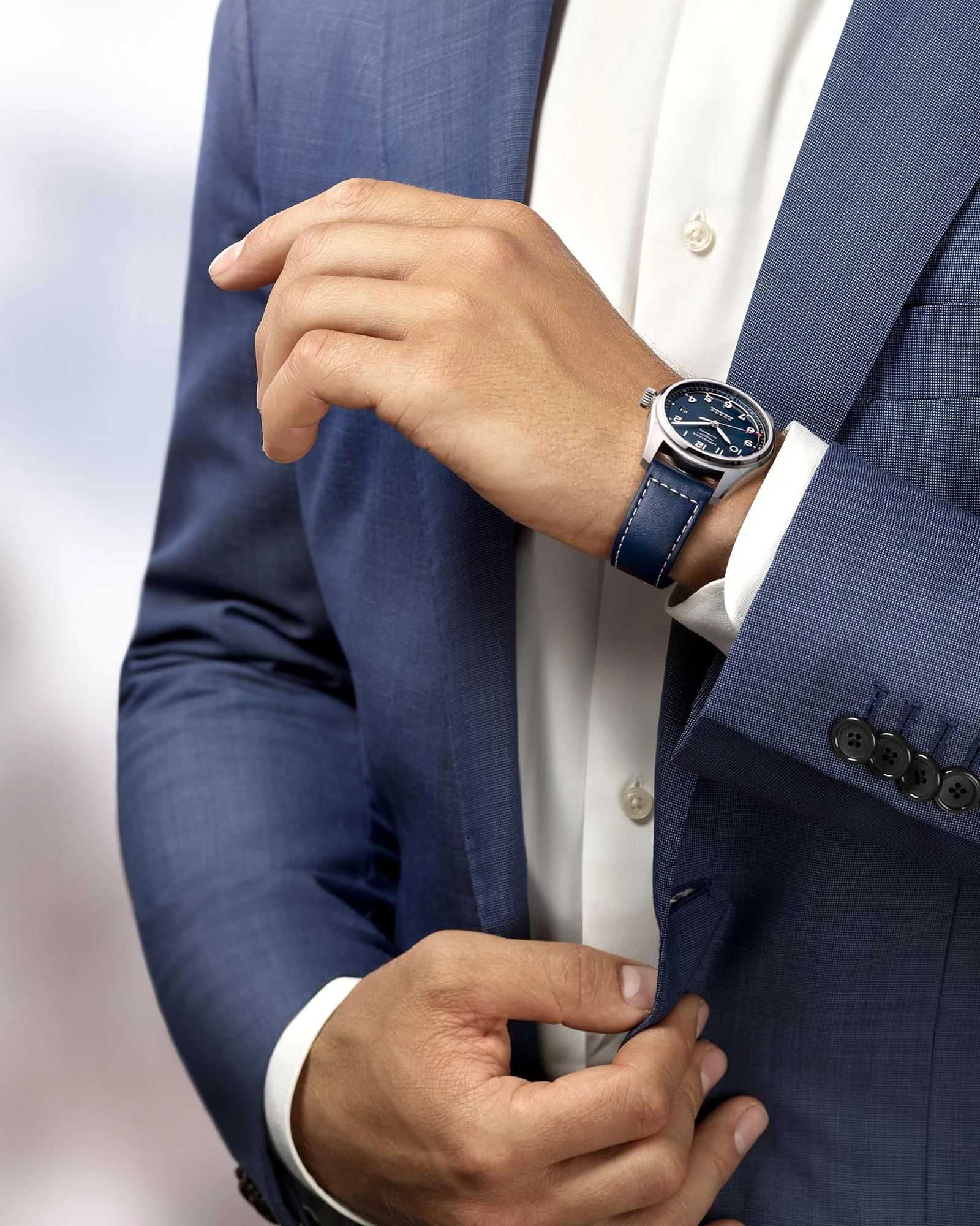 Longines Spirit L3.810.4.93.0, zdjęcie 2 z 8